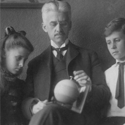 Chân dung Albert H. Munsell, khoảng 1905
